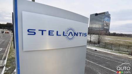 Logo Stellantis